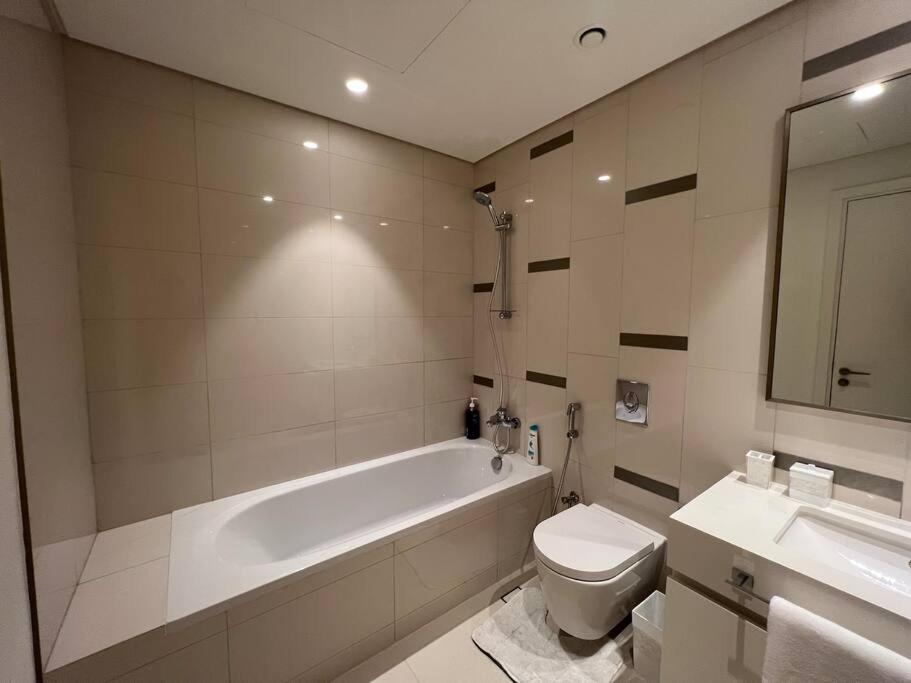 Luxstay - 2 Bedroom With Sea View In Vista Harbour Dubai